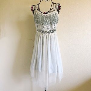 NWOT RYU lace spaghetti strap floral dress